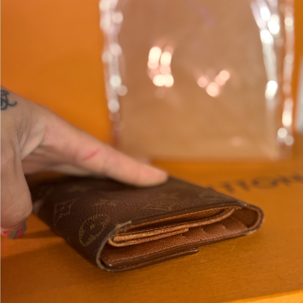 Louis Vuitton Monogram Sarah Wallet Brown Canvas Clutch - Picture 13 of 14